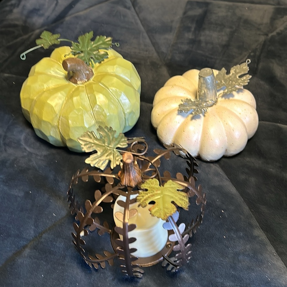 FALL PUMPKIN DISPLAY BUNDLE - Picture 1 of 5